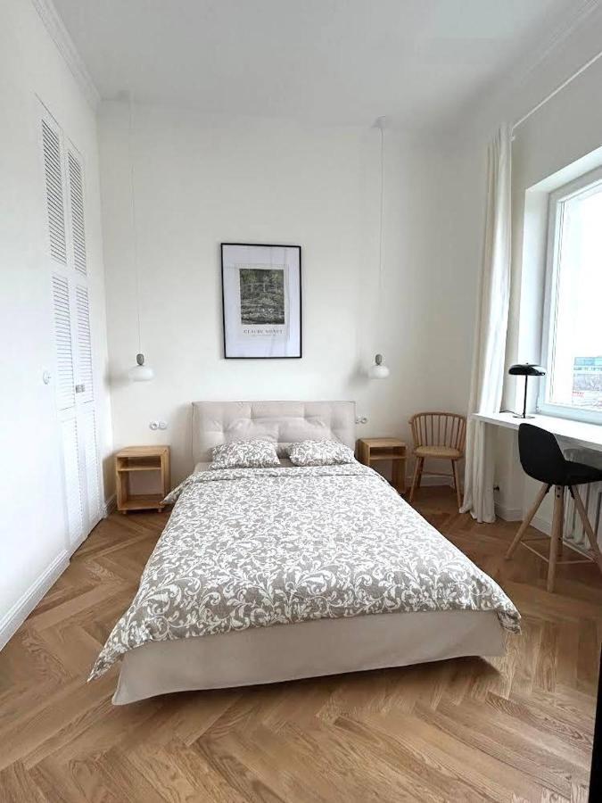 Old Town Residence , Wi-Fi , 2-Beds , Aesthetics - By Hik Apartments Varsó Kültér fotó